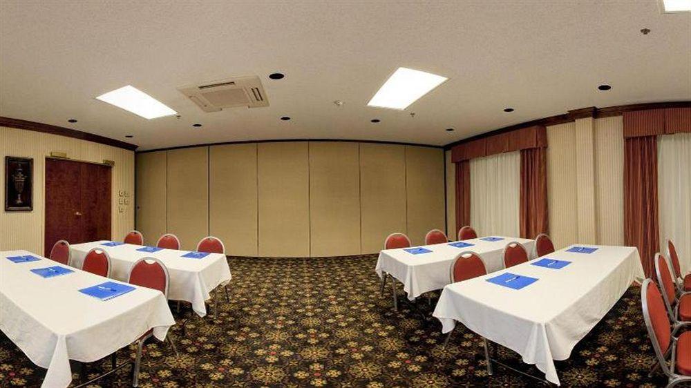 Holiday Inn Express Hotel & Suites Scott-Lafayette West By Ihg Dış mekan fotoğraf